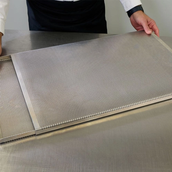 Kit tavi perforate din aluminiu pentru foietaj by Cesare Murzilli, 600x400x10mm - imagine 4